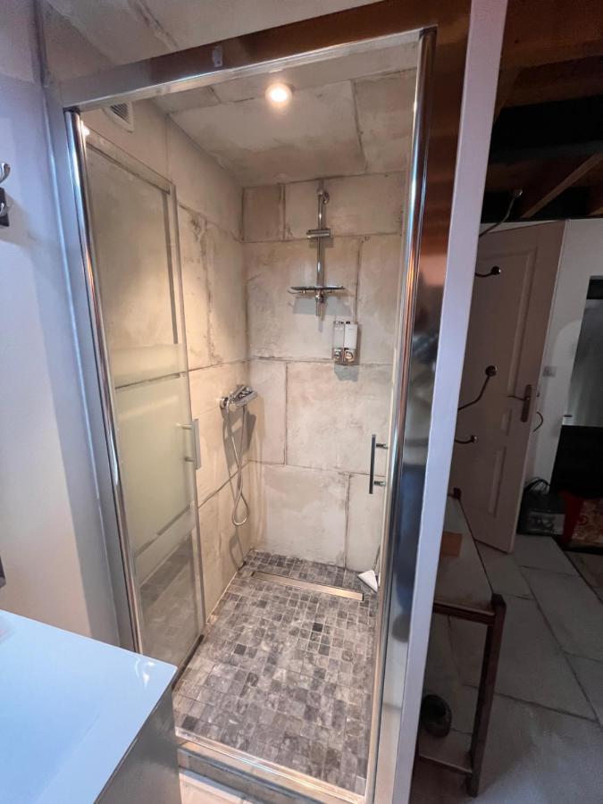 Le Nid D'Isa Bed & Breakfast Hautvillers Bagian luar foto