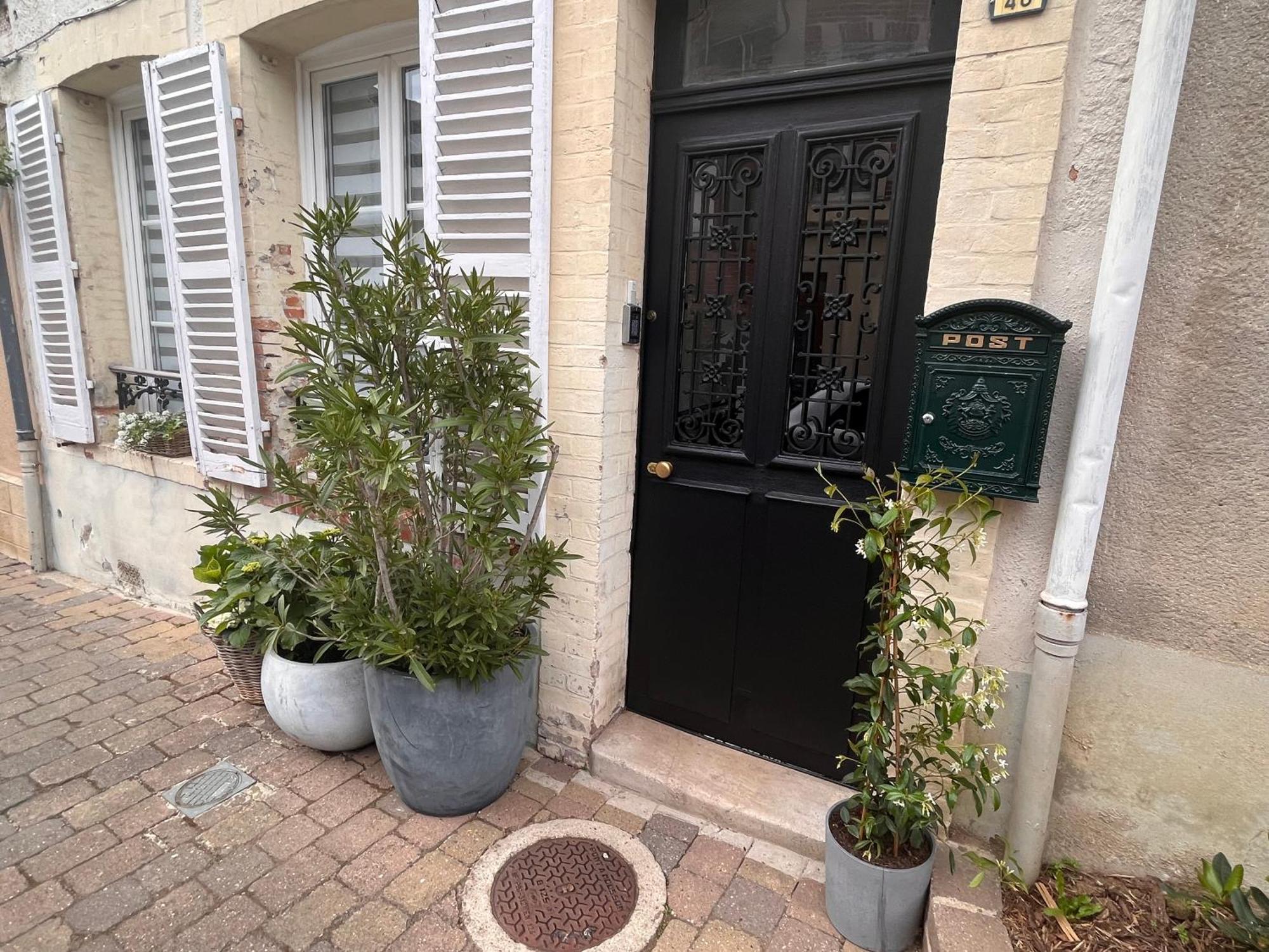 Le Nid D'Isa Bed & Breakfast Hautvillers Bagian luar foto