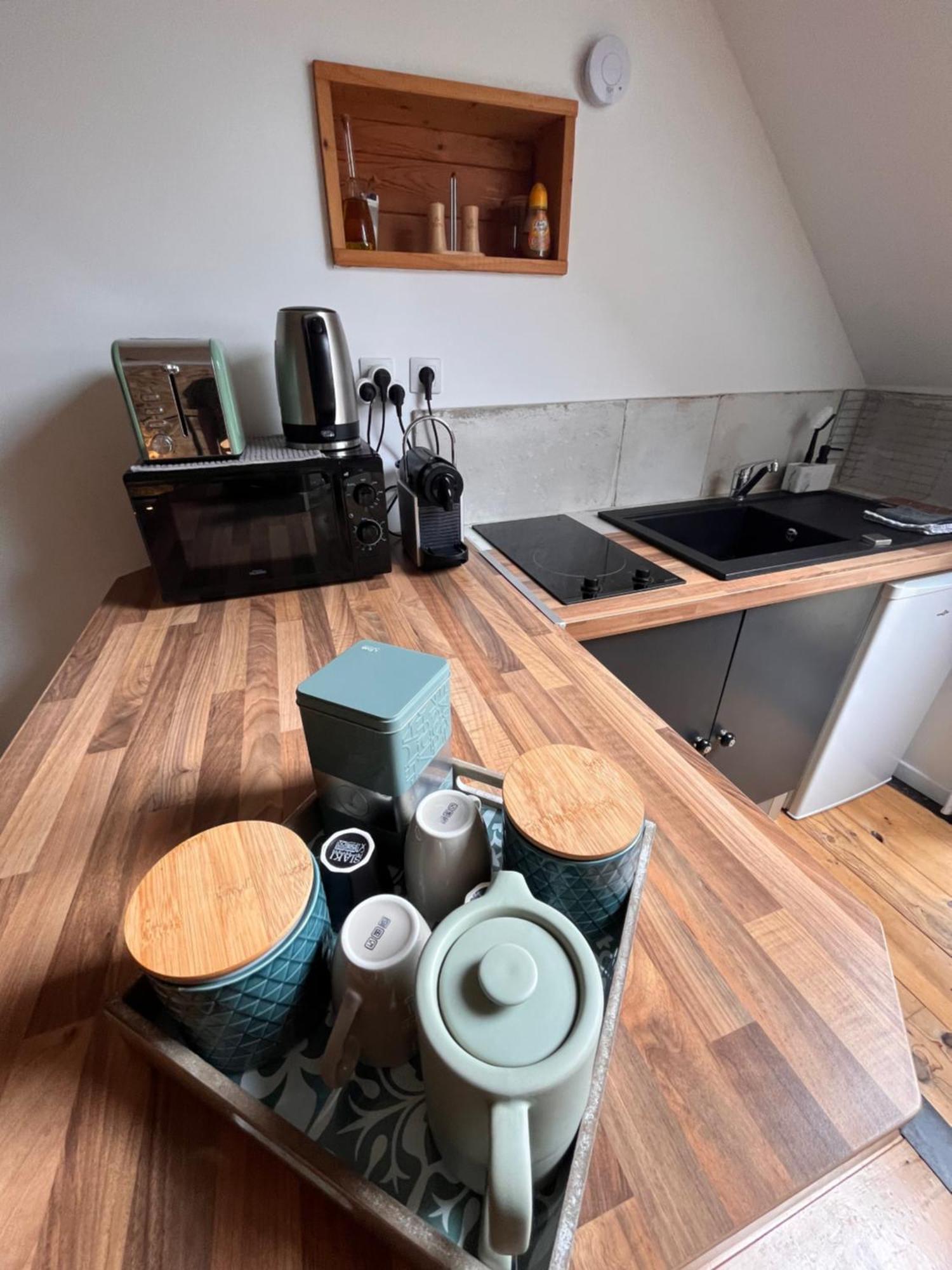 Le Nid D'Isa Bed & Breakfast Hautvillers Bagian luar foto